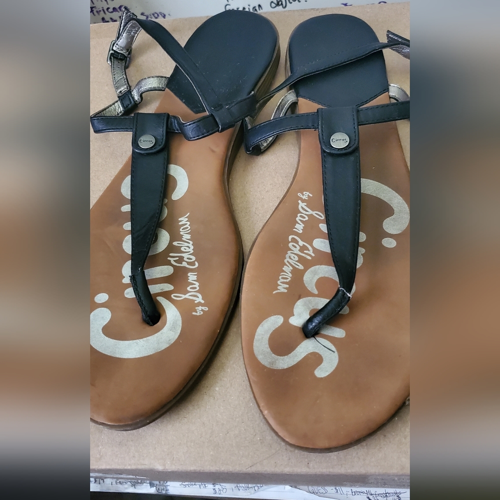 9.5 Circus sandals